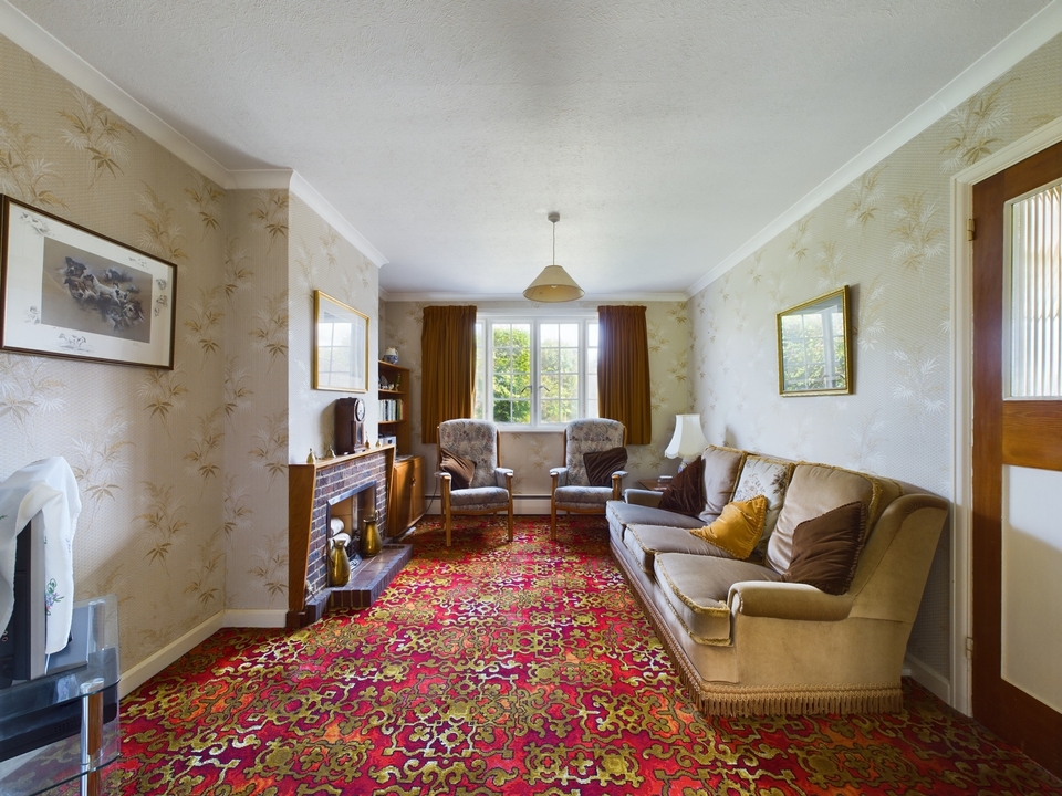 3 bed semi-detached house for sale in Sedgwick Lane, Horsham  - Property Image 4