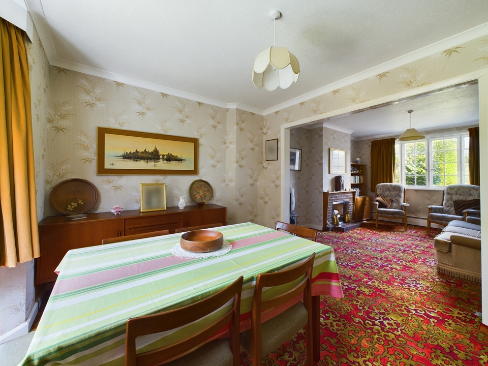 3 bed semi-detached house for sale in Sedgwick Lane, Horsham  - Property Image 12