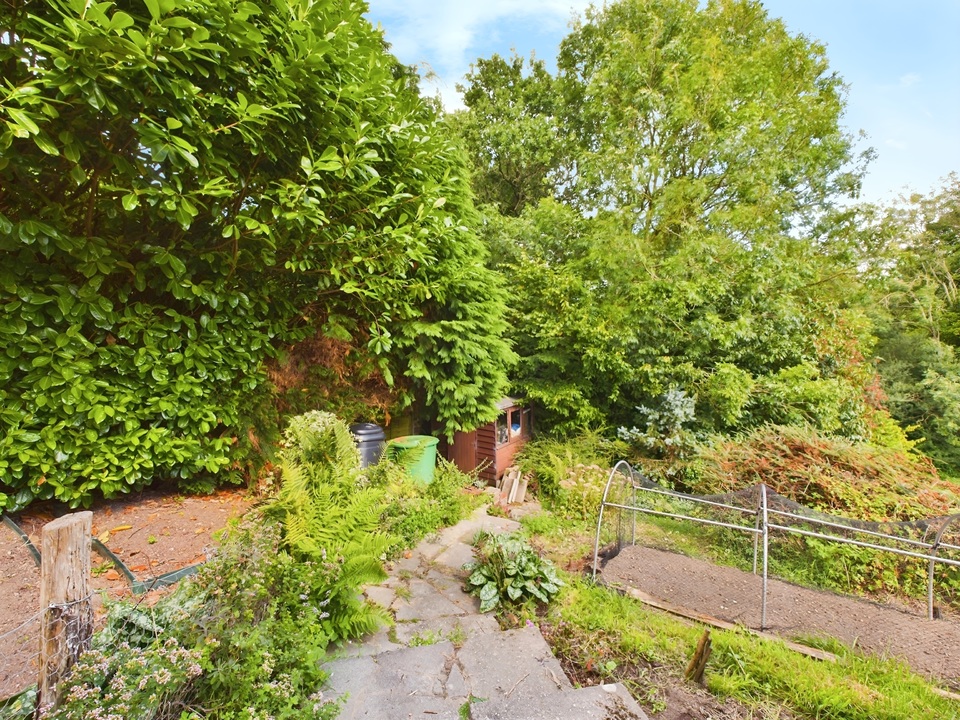 3 bed semi-detached house for sale in Sedgwick Lane, Horsham  - Property Image 24