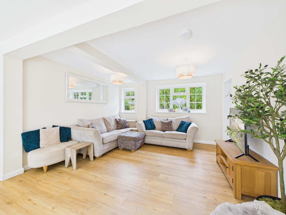 5 bed detached house for sale in Loxwood Road, Rudgwick  - Property Image 6