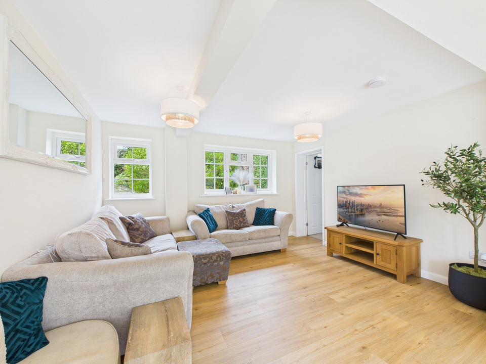 5 bed detached house for sale in Loxwood Road, Rudgwick  - Property Image 9