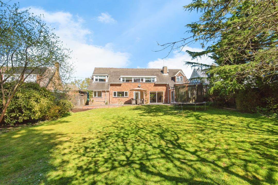5 bed detached house for sale in Loxwood Road, Rudgwick  - Property Image 13