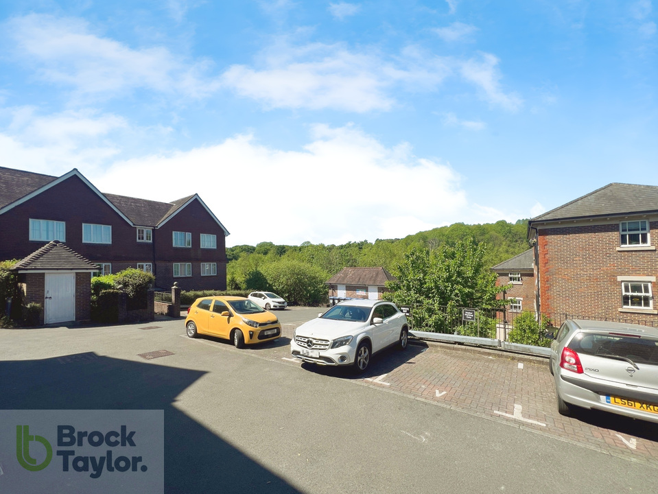 2 bed apartment for sale in Highbank, Bolnore Village - Property Image 12