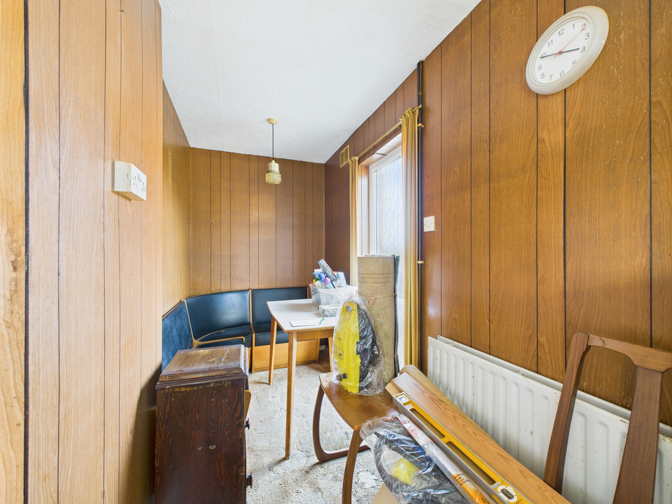 3 bed semi-detached house for sale in Longfield Road, Horsham  - Property Image 5