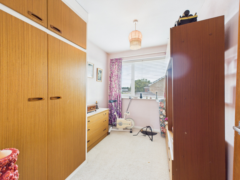 3 bed semi-detached house for sale in Greenfields Road, Horsham  - Property Image 13