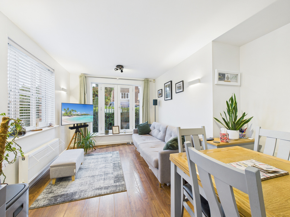 2 bed apartment for sale in Martlet Court , Church Street, Rudgwick, Horsham - Property Image 3