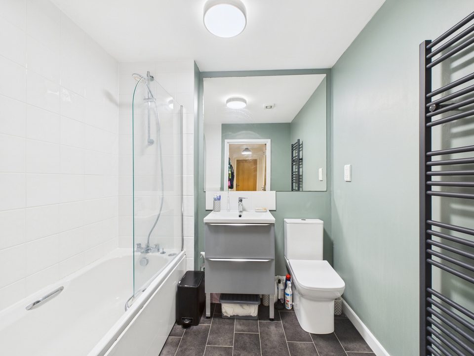 2 bed apartment for sale in Martlet Court , Church Street, Rudgwick, Horsham - Property Image 7