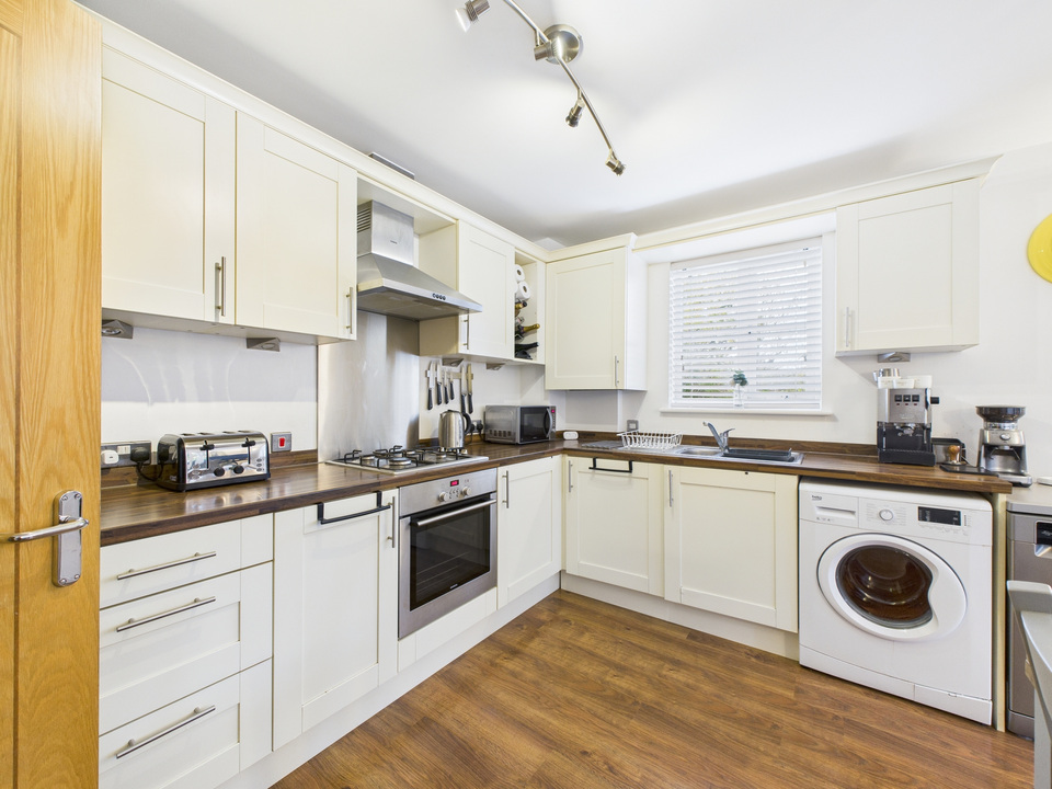 2 bed apartment for sale in Martlet Court , Church Street, Rudgwick, Horsham - Property Image 2