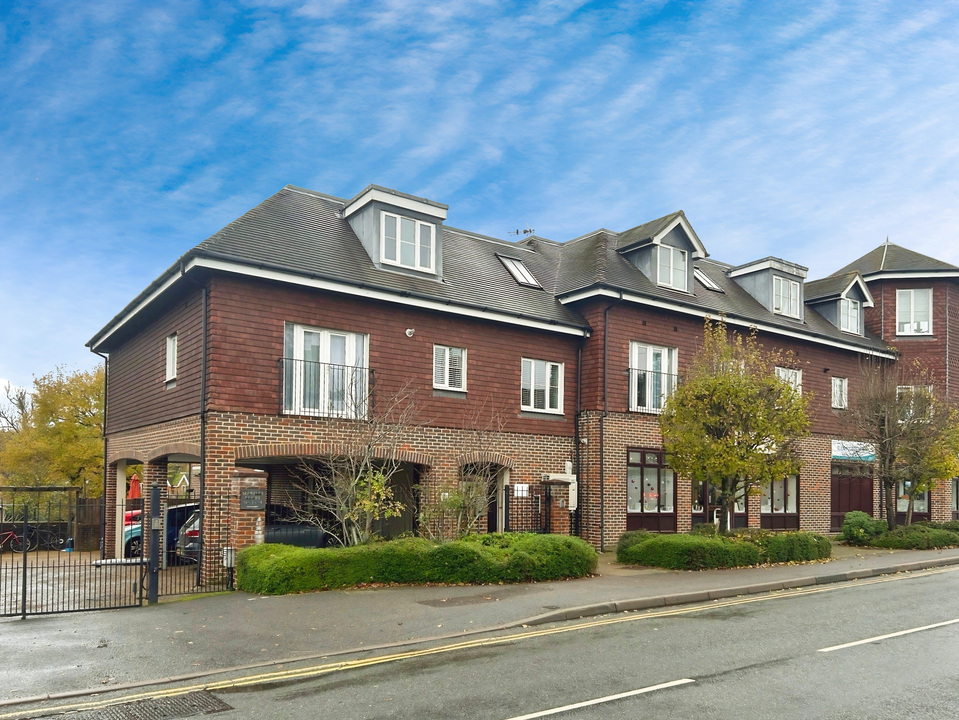 2 bed apartment for sale in Martlet Court , Church Street, Rudgwick, Horsham