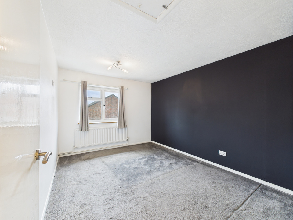 2 bed apartment for sale in Honeysuckle Walk, Horsham  - Property Image 4