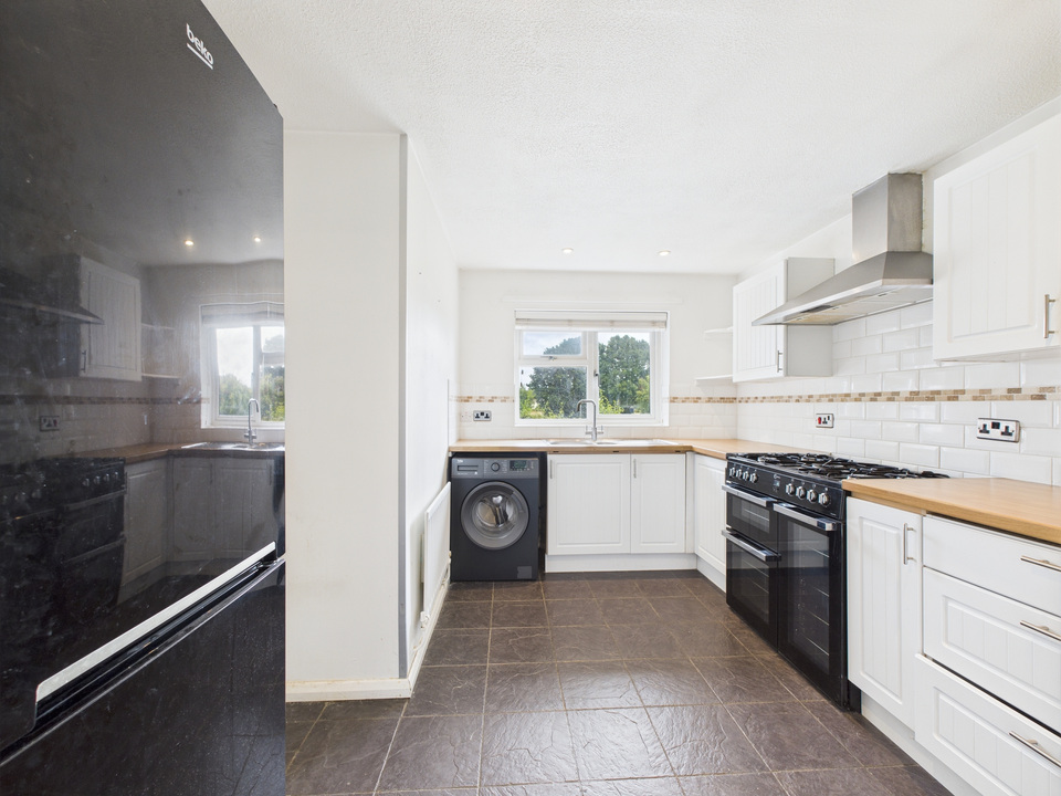 2 bed apartment for sale in Honeysuckle Walk, Horsham  - Property Image 9