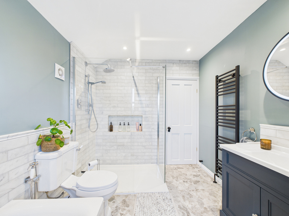 4 bed semi-detached house for sale in St Leonards Road, Horsham, West Sussex, RH13 6AP  - Property Image 14