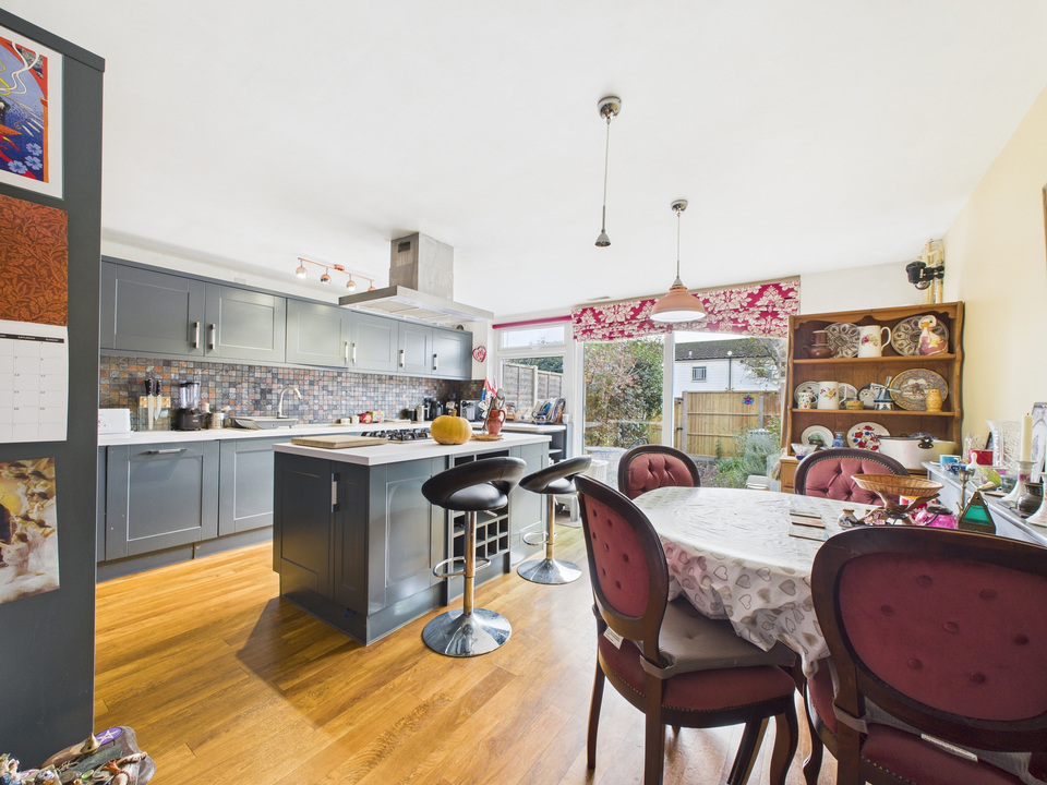 4 bed terraced house for sale in Little Dippers, Pulborough  - Property Image 4