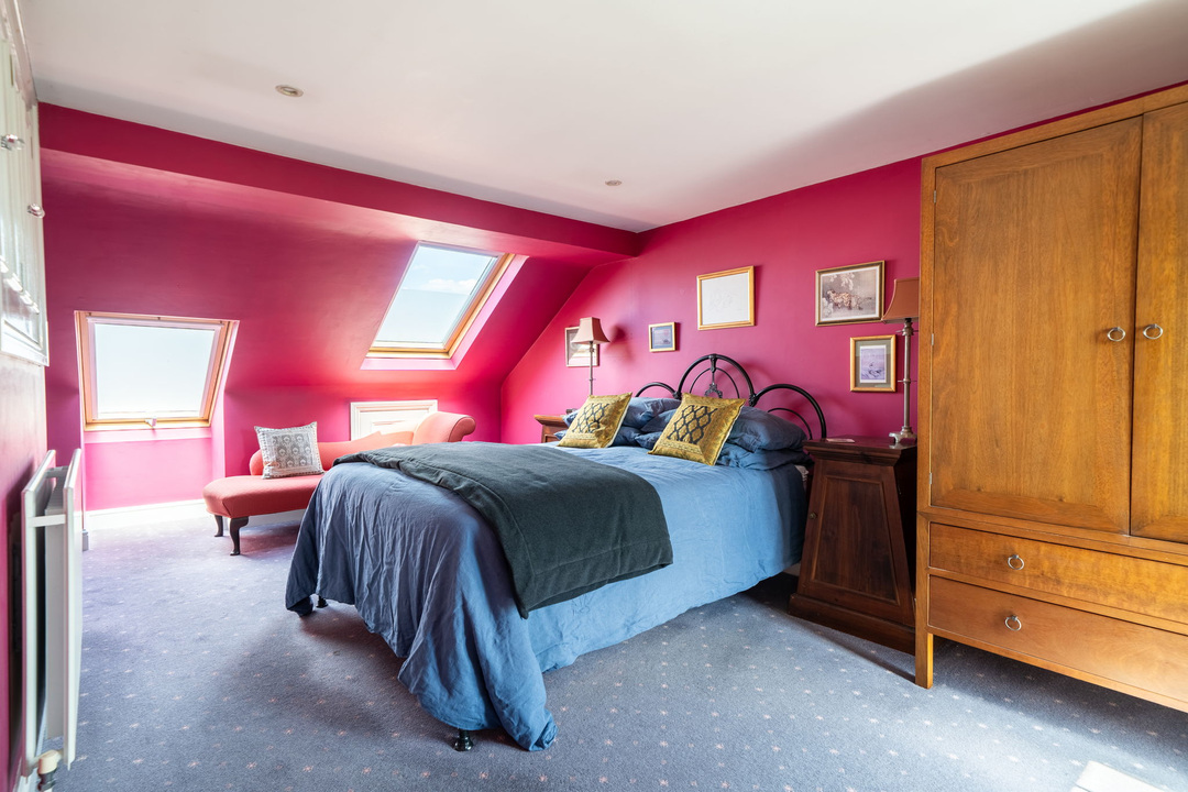 3 bed semi-detached house for sale in Oxford Road, Horsham  - Property Image 7