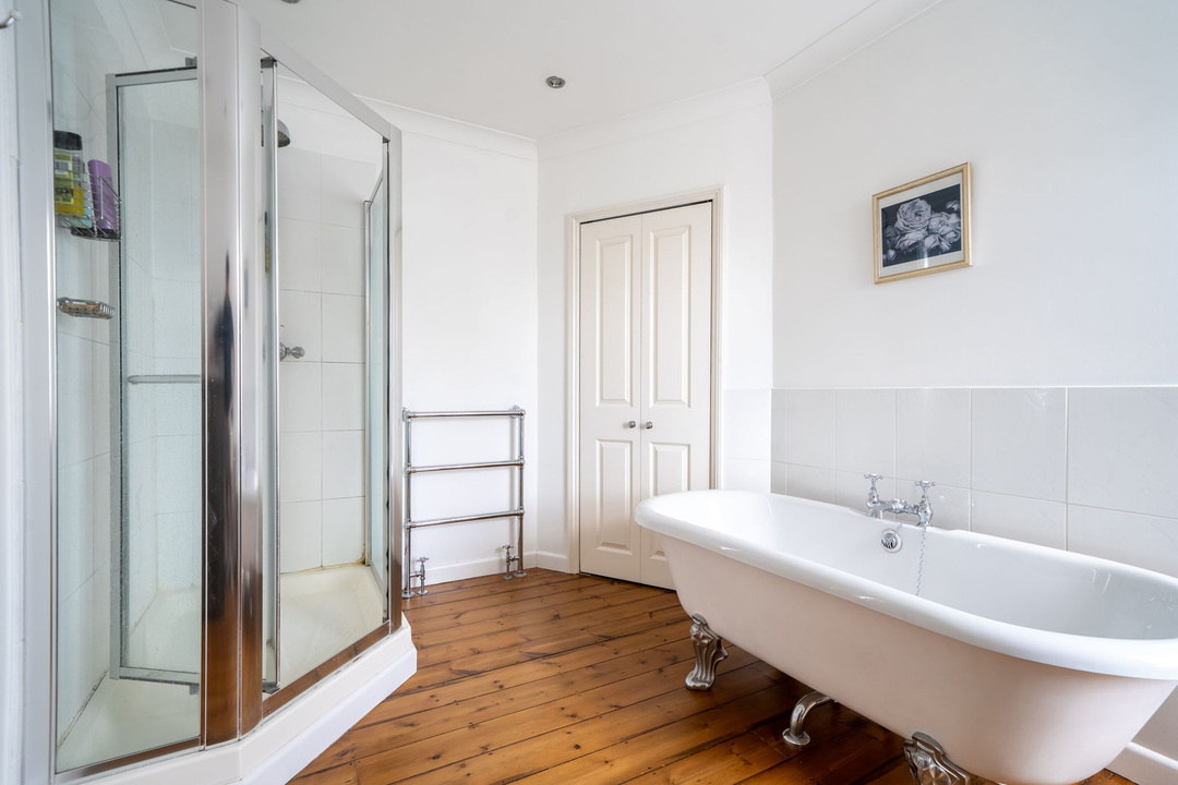 3 bed semi-detached house for sale in Oxford Road, Horsham  - Property Image 19