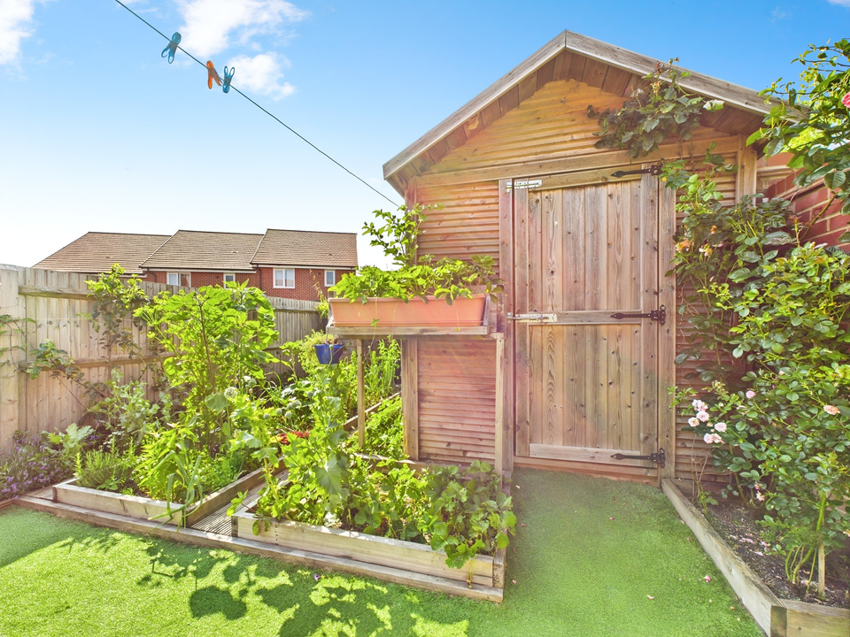 2 bed semi-detached house for sale in Rhodes Way, Billingshurst - Property Image 8