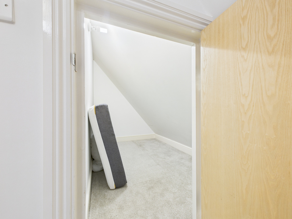 3 bed town house for sale in Kings Gate, Horsham  - Property Image 21