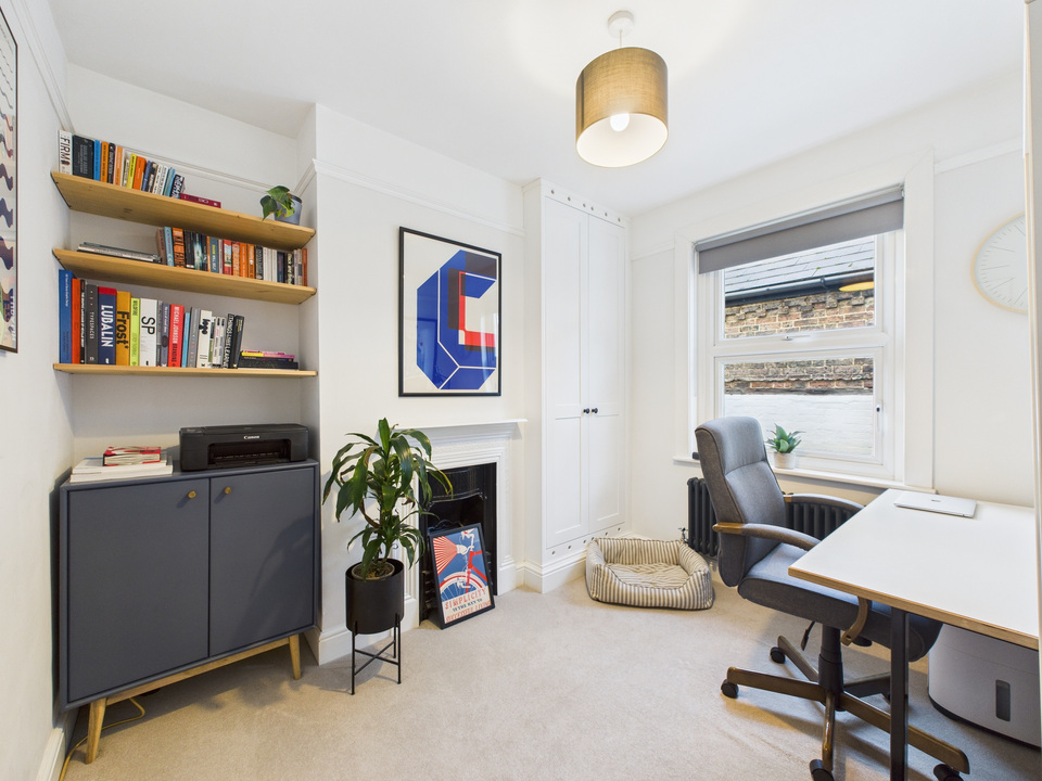 3 bed semi-detached house for sale in Park Terrace East, Horsham - Property Image 8