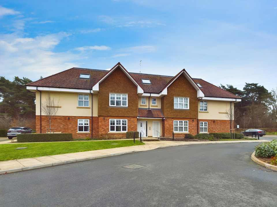 2 bed apartment for sale in Chantry Court, Broadbridge Heath