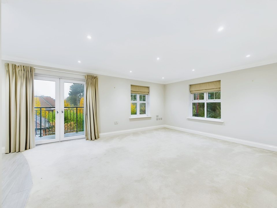 2 bed apartment for sale in Chantry Court, Broadbridge Heath - Property Image 2