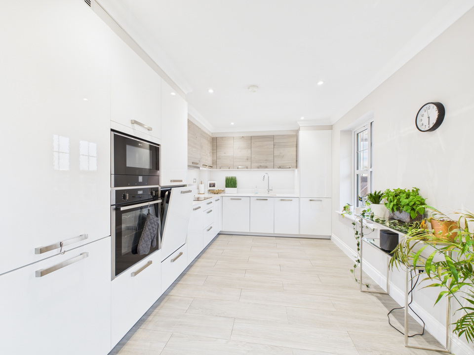 2 bed apartment for sale in Chantry Court, Broadbridge Heath