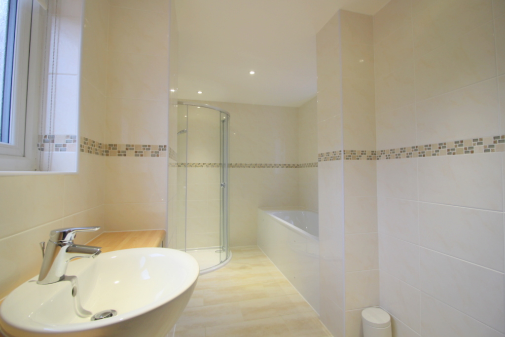 3 bed end of terrace house for sale in Tilletts Lane, Warnham, Horsham  - Property Image 10