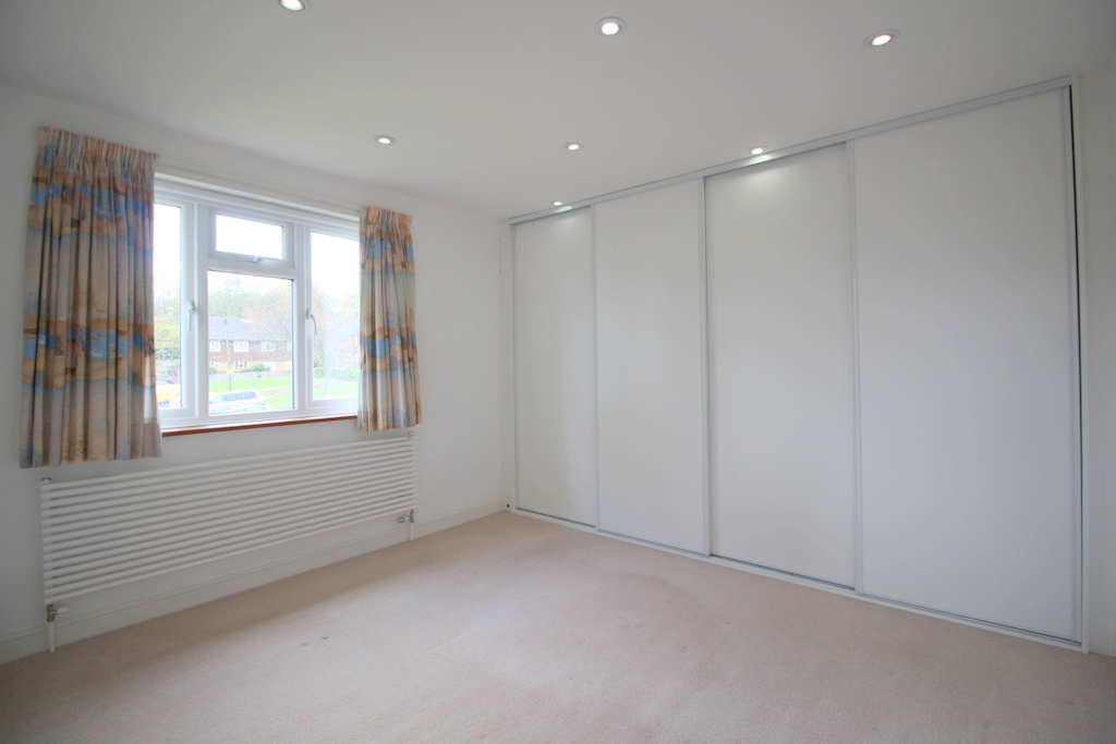 3 bed end of terrace house for sale in Tilletts Lane, Warnham, Horsham  - Property Image 11