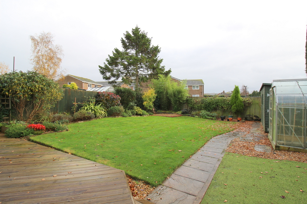 3 bed end of terrace house for sale in Tilletts Lane, Warnham, Horsham  - Property Image 13