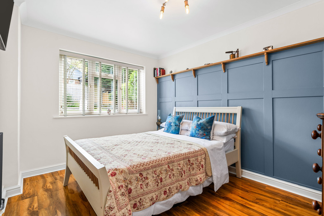 4 bed detached bungalow for sale in Lime Kiln Road, Mannings Heath - Property Image 8