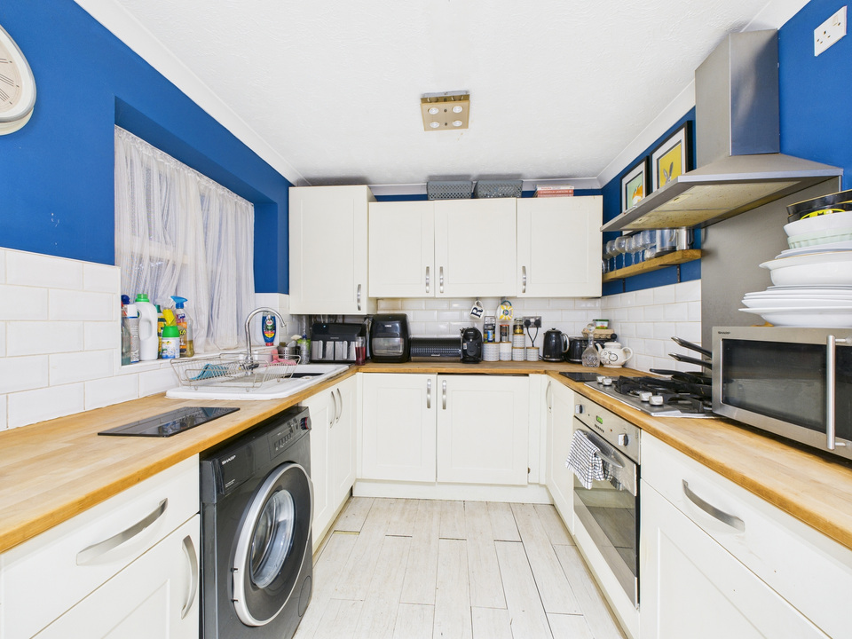 4 bed link detached house for sale in Telscombe Cliffs, Peacehaven - Property Image 3