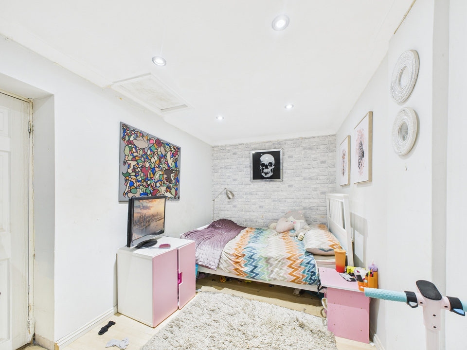 4 bed link detached house for sale in Telscombe Cliffs, Peacehaven - Property Image 4