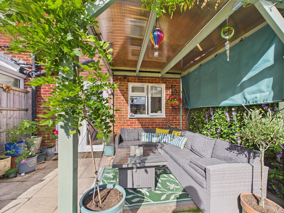 3 bed terraced house for sale in Beech Road, Horsham - Property Image 16