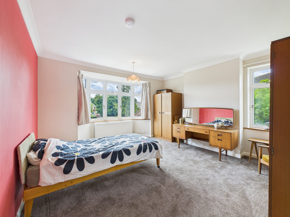 6 bed detached house for sale in Hillside, Horsham  - Property Image 11