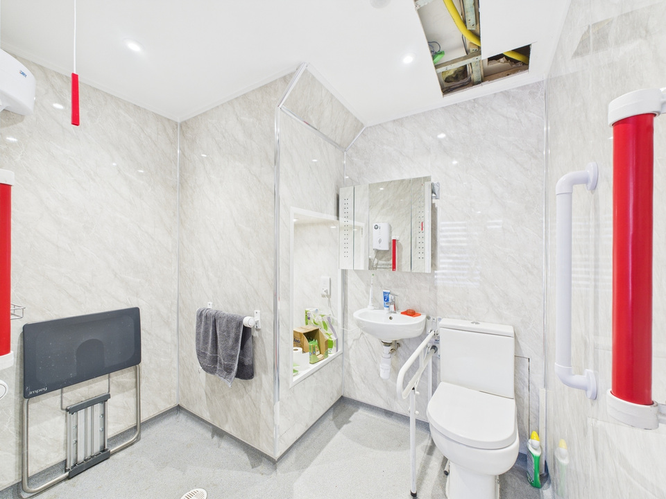 3 bed semi-detached house for sale in Bakers Close, Southwater  - Property Image 6