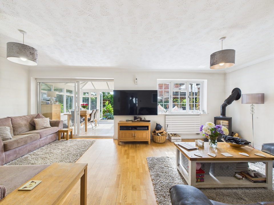 4 bed detached house for sale in Oaks Close, Horsham  - Property Image 2