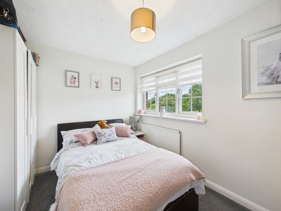 4 bed detached house for sale in Oaks Close, Horsham  - Property Image 6