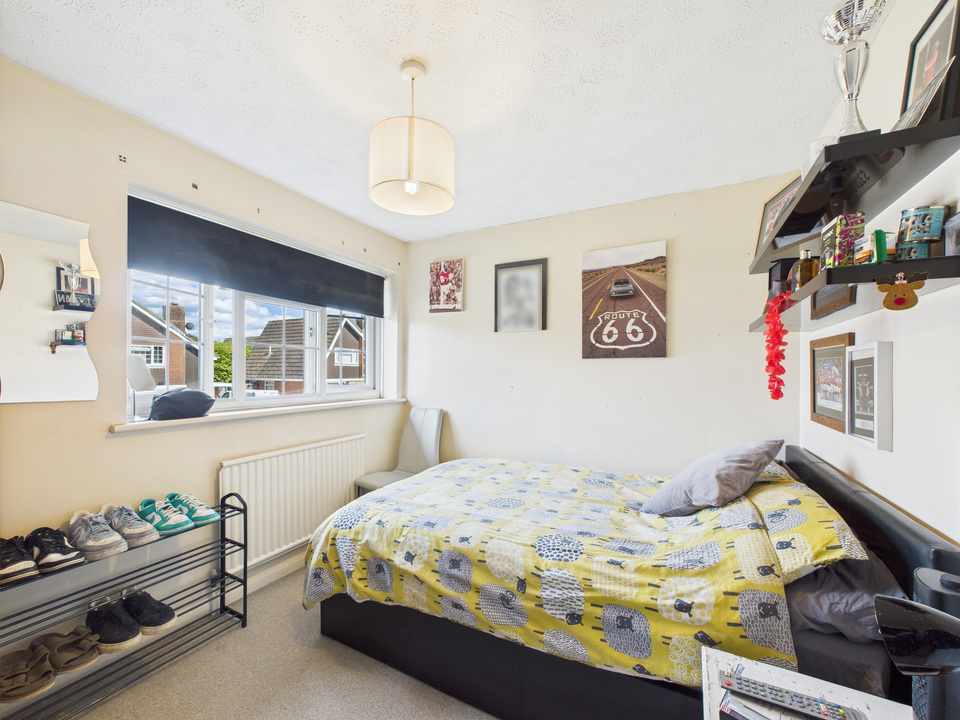 4 bed detached house for sale in Oaks Close, Horsham  - Property Image 7