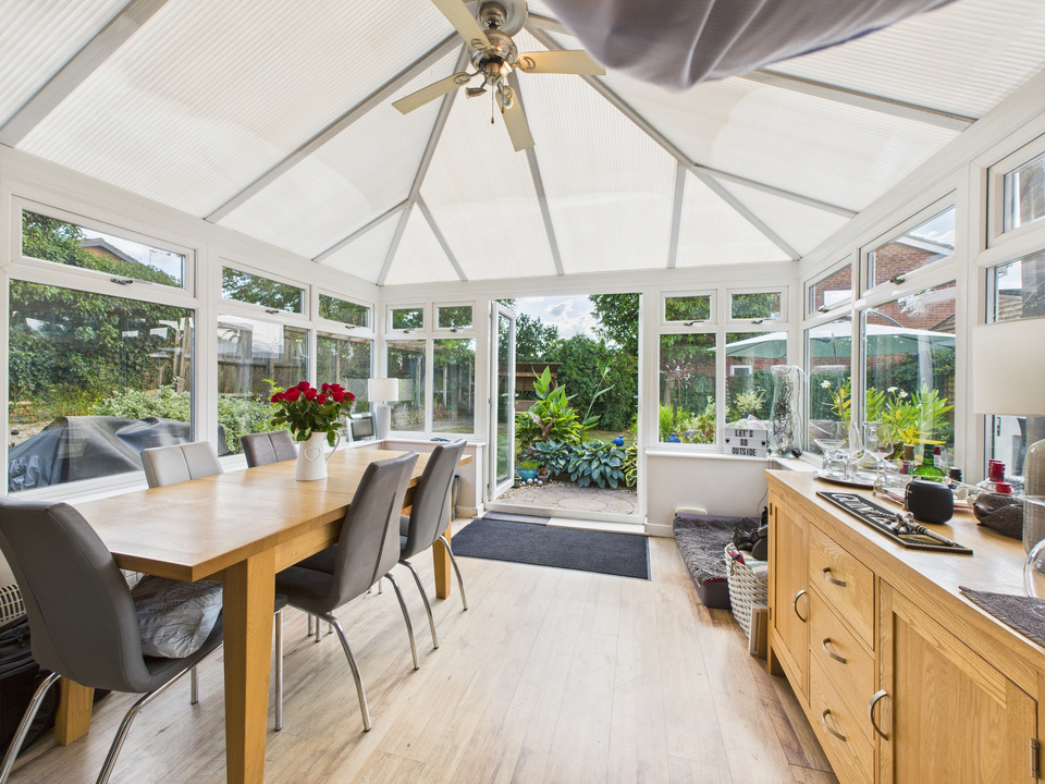 4 bed detached house for sale in Oaks Close, Horsham  - Property Image 8