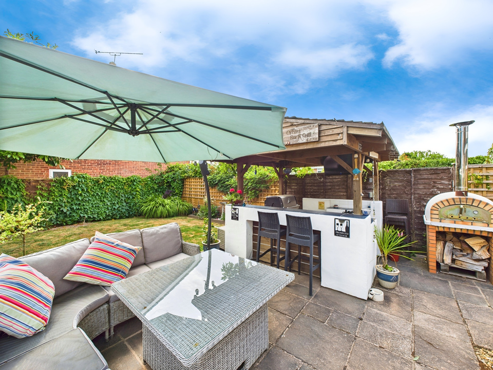 4 bed detached house for sale in Oaks Close, Horsham  - Property Image 20