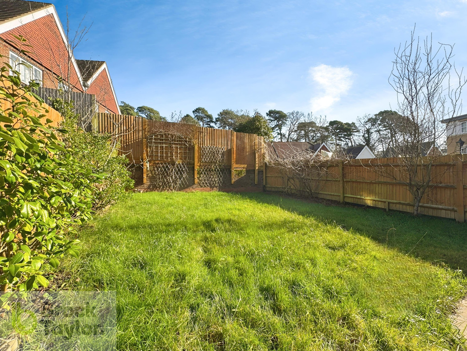 3 bed link detached house for sale in Centenary Way, Haywards Heath  - Property Image 3