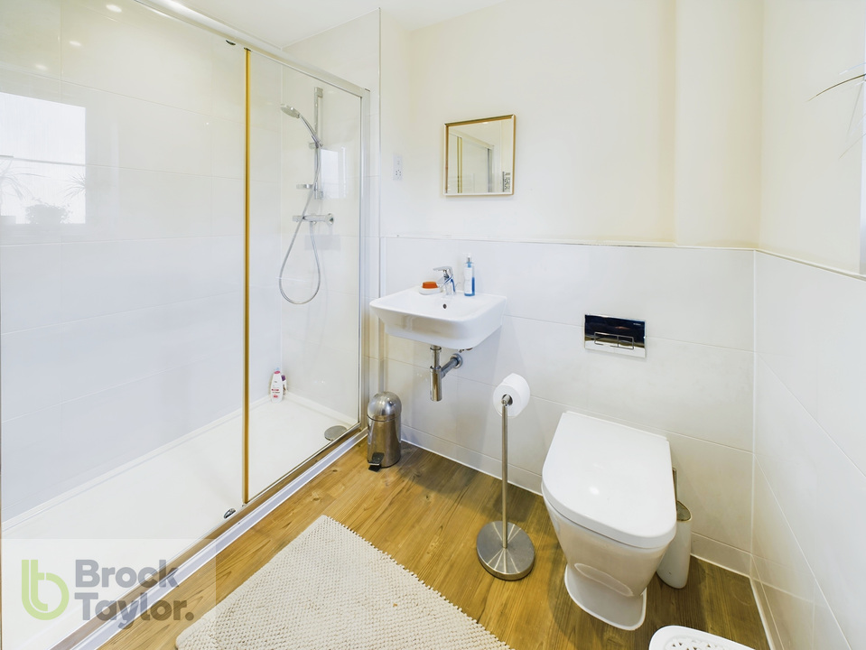 3 bed link detached house for sale in Centenary Way, Haywards Heath  - Property Image 11