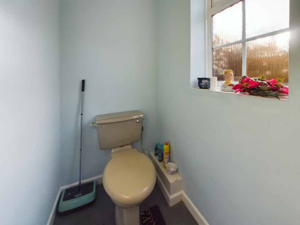 4 bed detached house for sale in Dickins Way, Horsham - Property Image 12