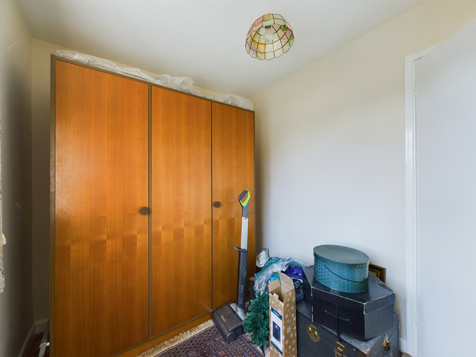 4 bed detached house for sale in Dickins Way, Horsham - Property Image 13