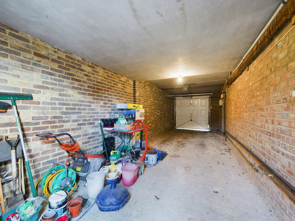 4 bed detached house for sale in Dickins Way, Horsham - Property Image 14