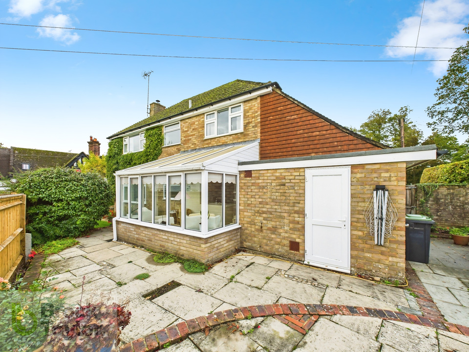 3 bed detached house for sale in Rose Cottage Lane, Staplefield  - Property Image 8