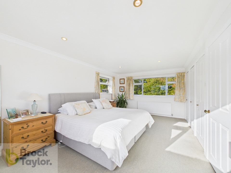 3 bed detached house for sale in Rose Cottage Lane, Staplefield  - Property Image 15