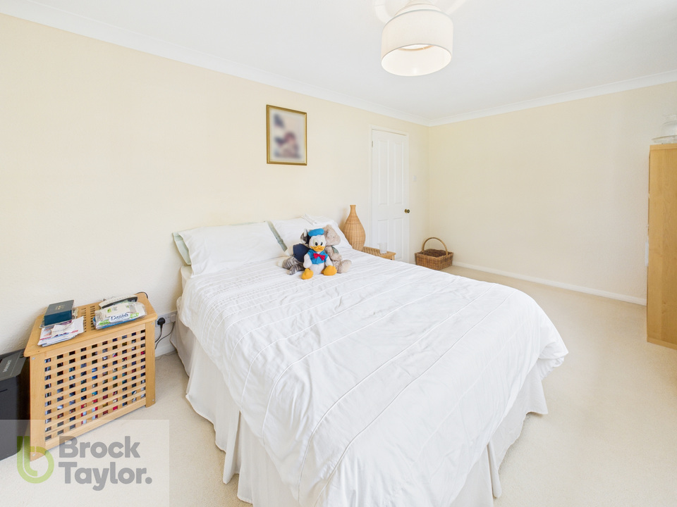 3 bed detached house for sale in Rose Cottage Lane, Staplefield  - Property Image 17