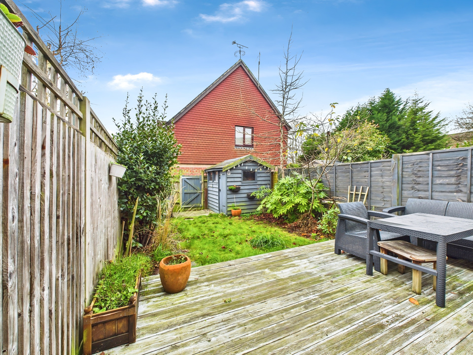 3 bed terraced house for sale in Coleridge Close, Horsham, Horsham, West Sussex  - Property Image 14