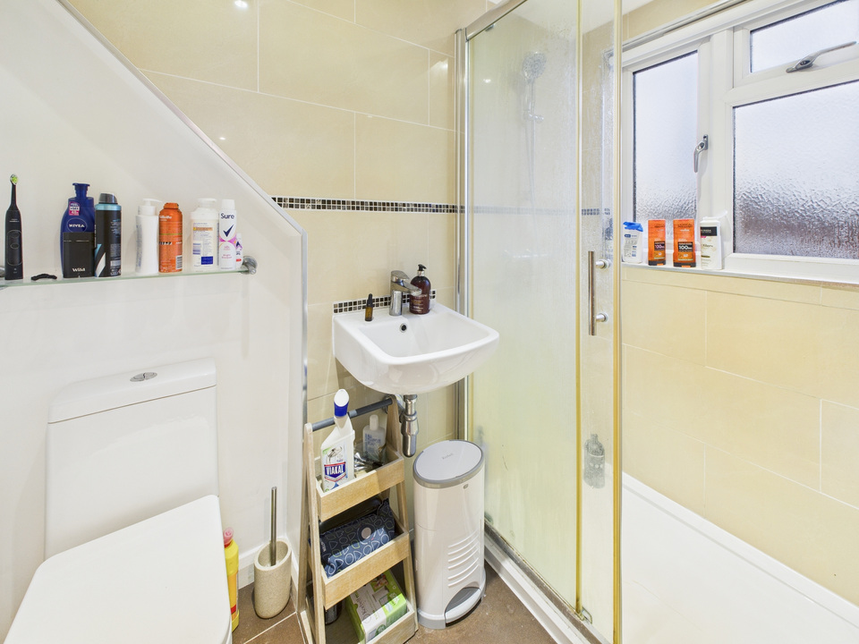 3 bed terraced house for sale in Coleridge Close, Horsham, Horsham, West Sussex  - Property Image 12