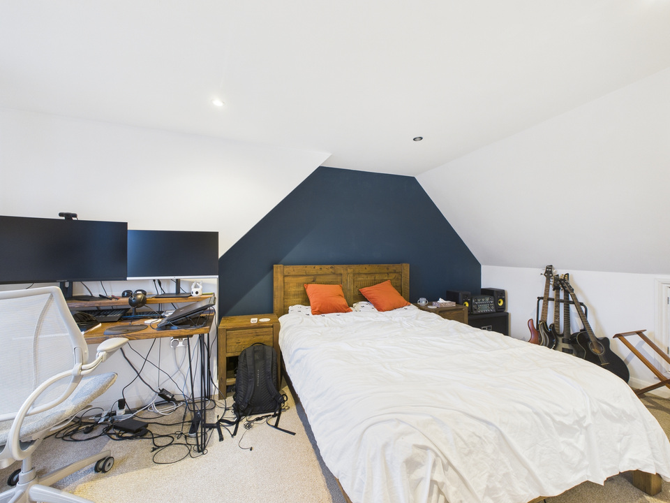 3 bed terraced house for sale in Coleridge Close, Horsham, Horsham, West Sussex  - Property Image 6